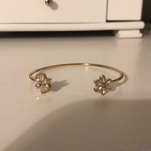 GOLD FLOWER BRACELET